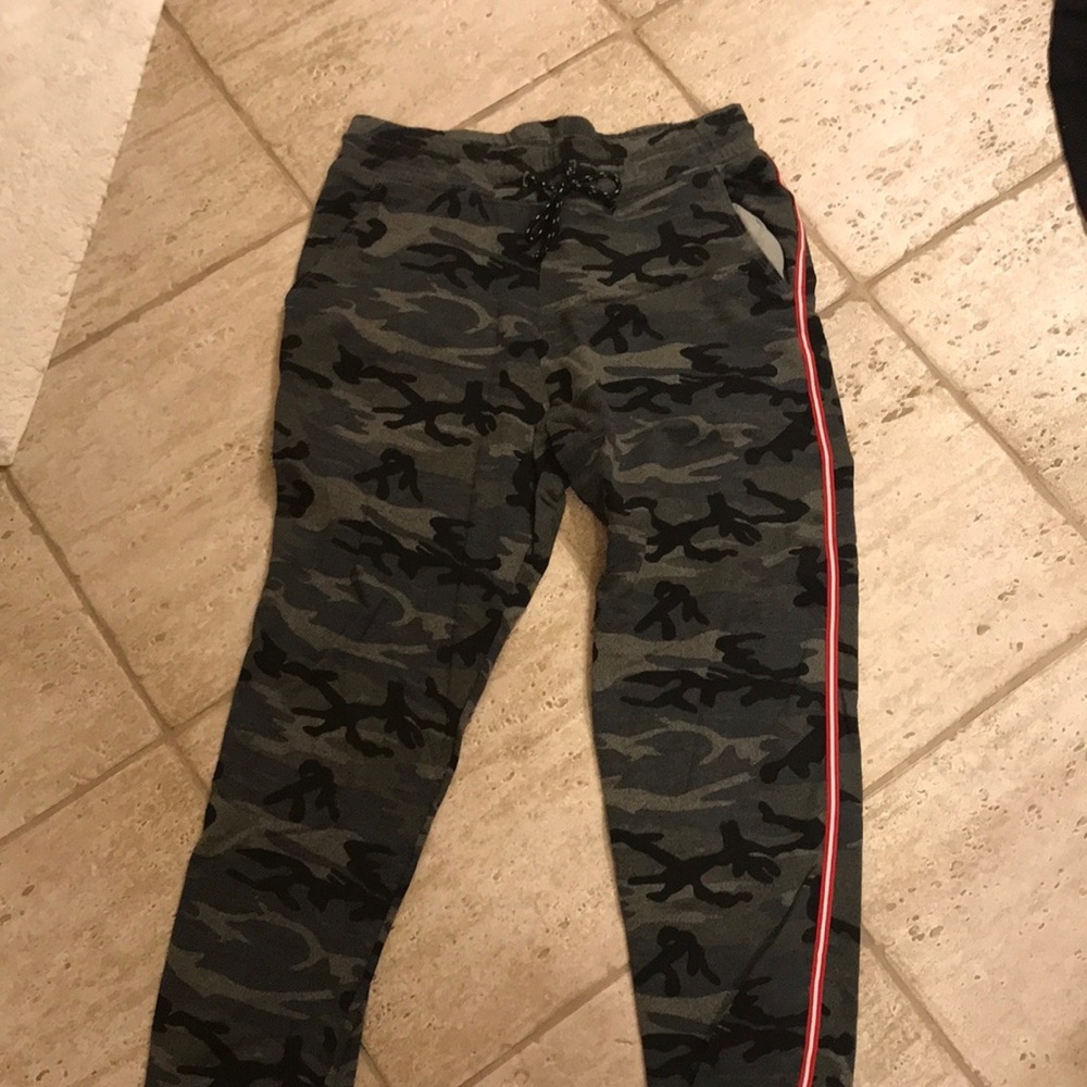 Sundry size 2 (medium) camo joggers
